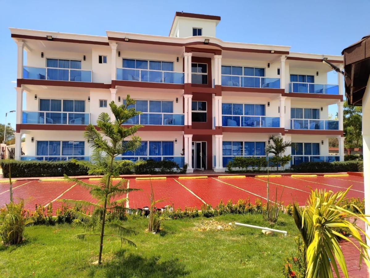 Madome Aparta Hotel Pedernales Bagian luar foto