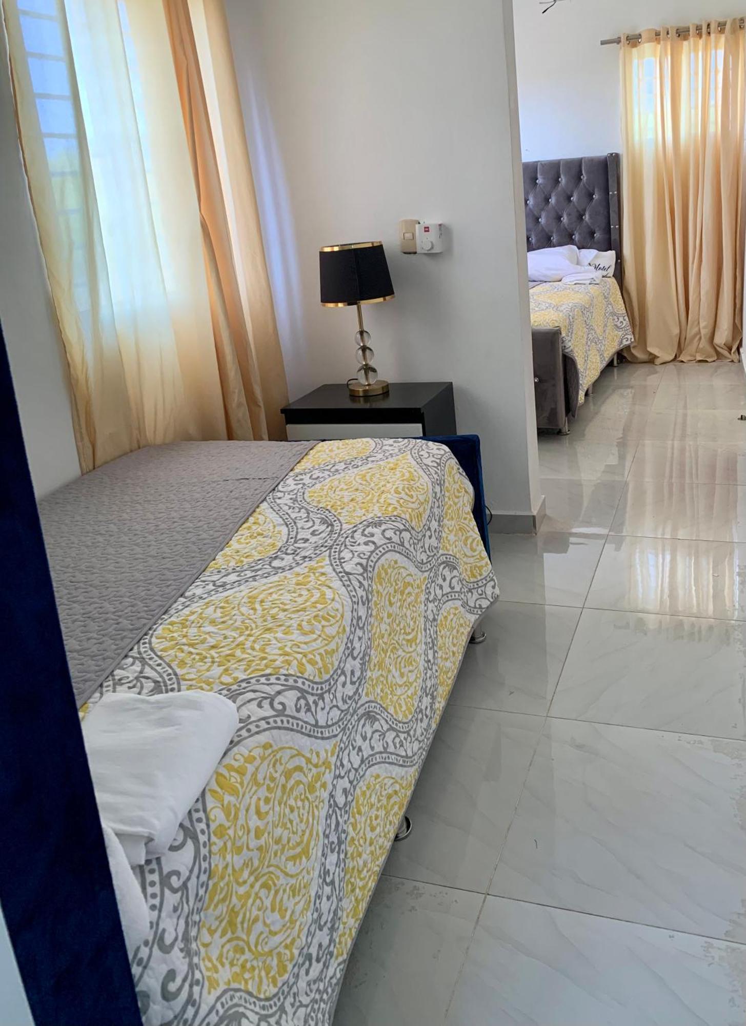 Madome Aparta Hotel Pedernales Bagian luar foto